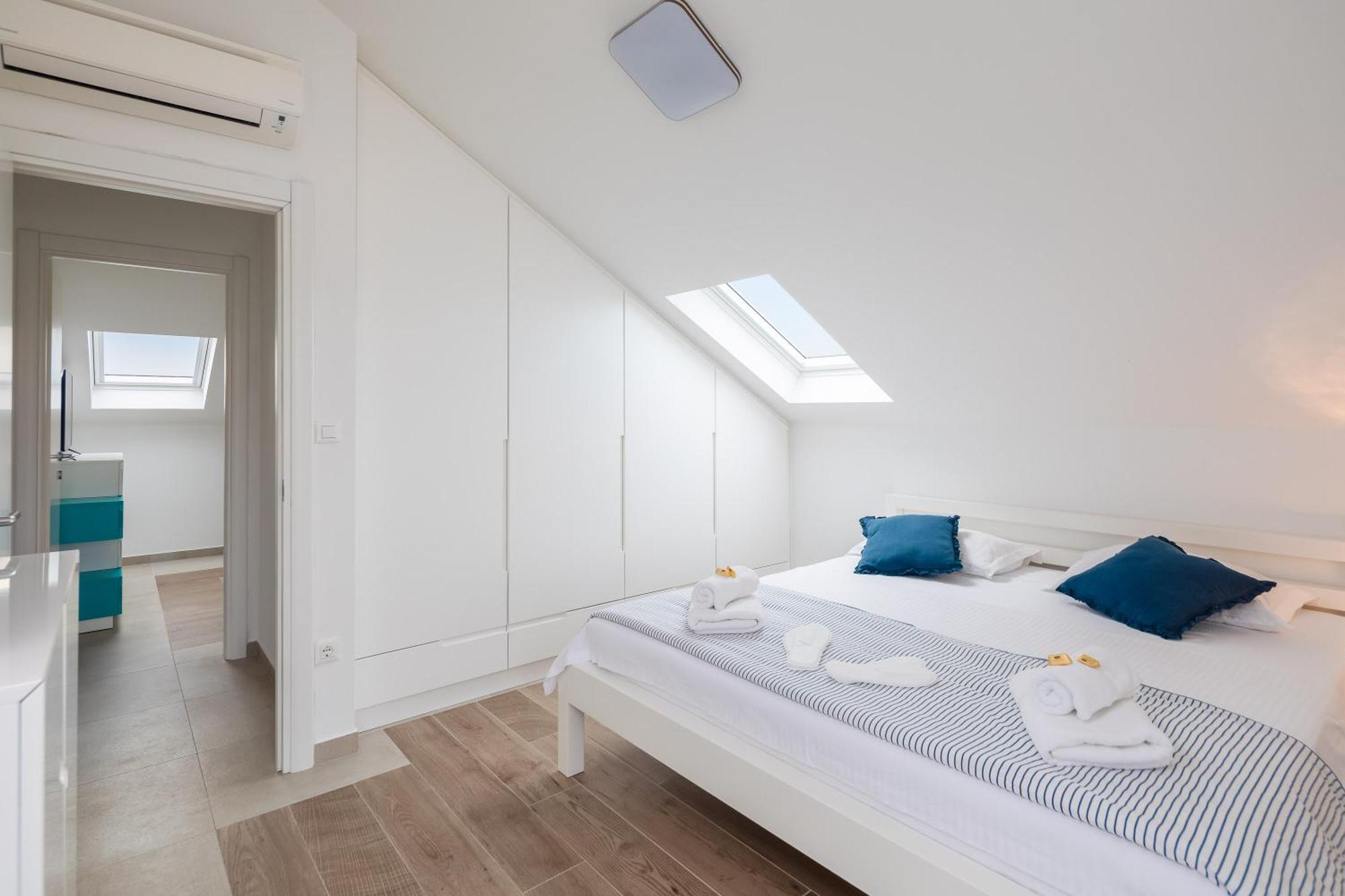 Epetium Beach Villa Сплит Экстерьер фото