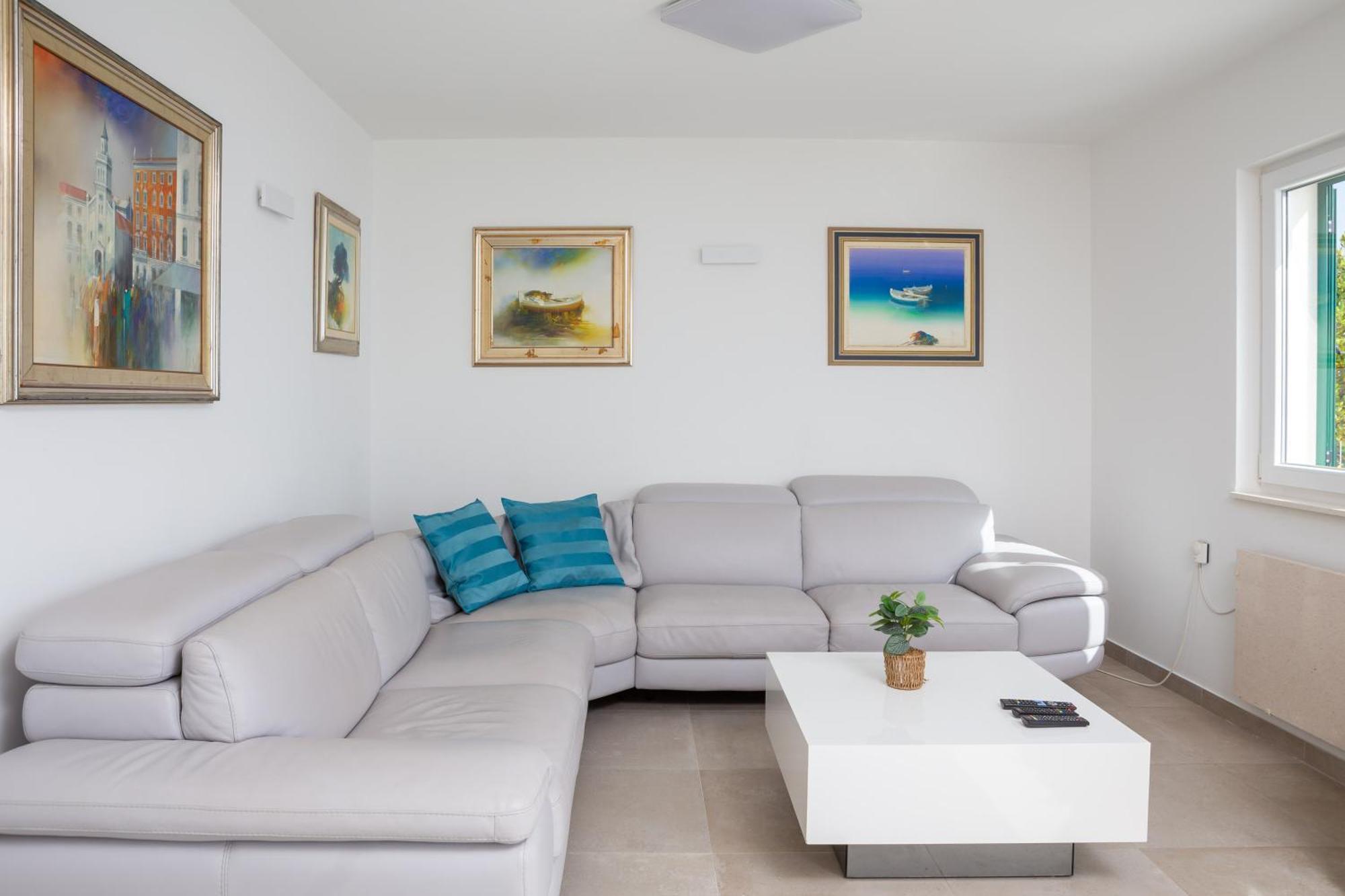 Epetium Beach Villa Сплит Экстерьер фото