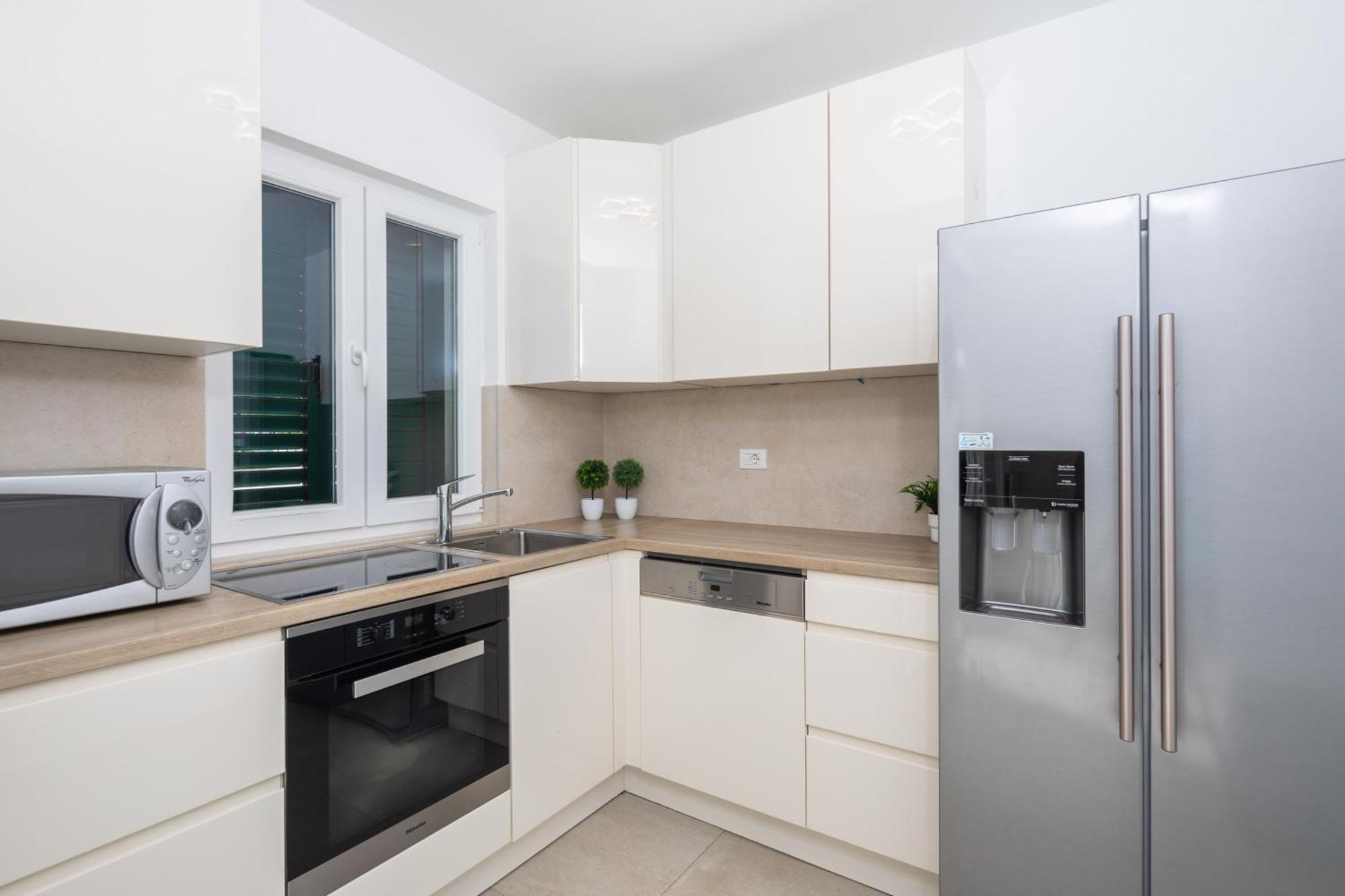 Epetium Beach Villa Сплит Экстерьер фото